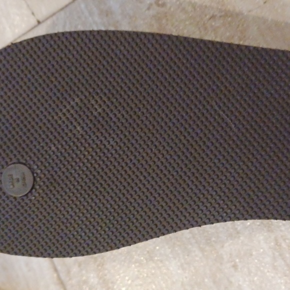 Kate Spade Toucan Flip Flops - Picture 7 of 12